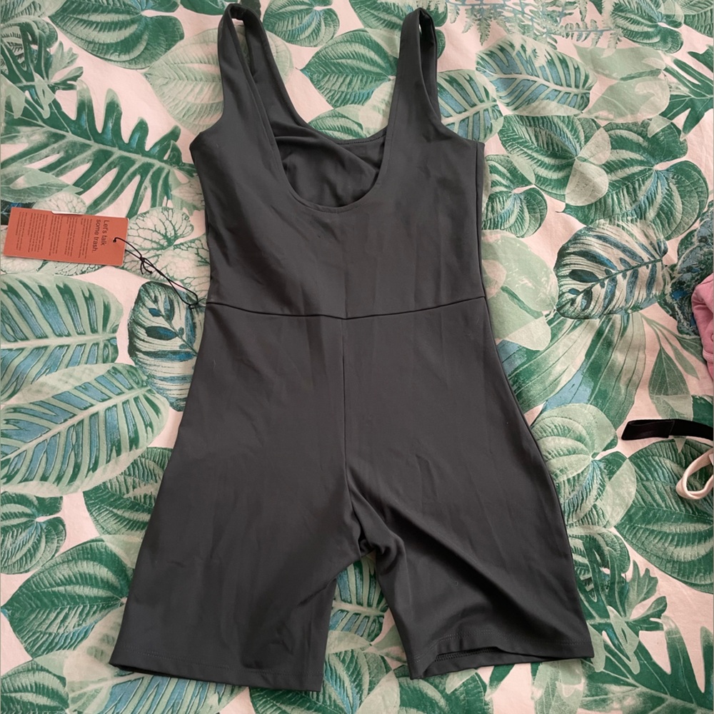 girlfriend collective bike unitard moss NWT small